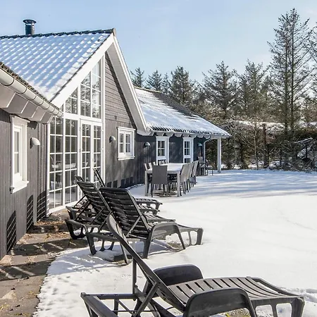 14 Person In Holiday home *