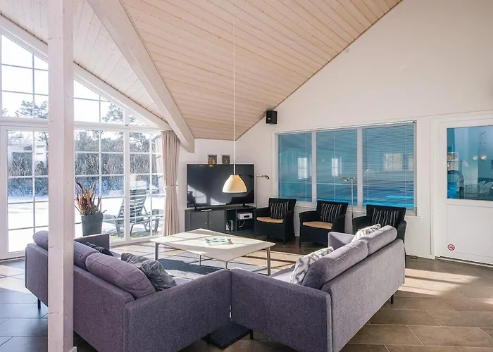 14 Person In Holiday home