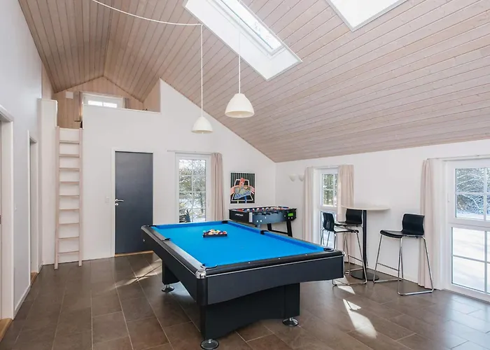 Holiday home 14 Person In *