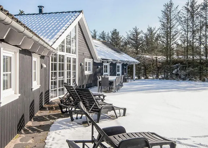 14 Person In Holiday home *